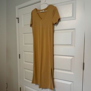 NWT Double Zero size S sand colored v-neck midi dress with slits
